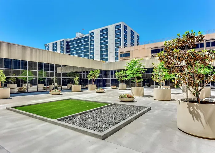 Hilton Airport